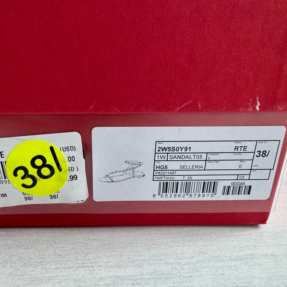 BRAND NEW Valentino Garavani RockStud Brown Sandals - Picture 9 of 9